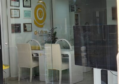 Puerta de vidrio Girona.